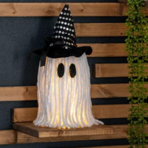 ghost with hat